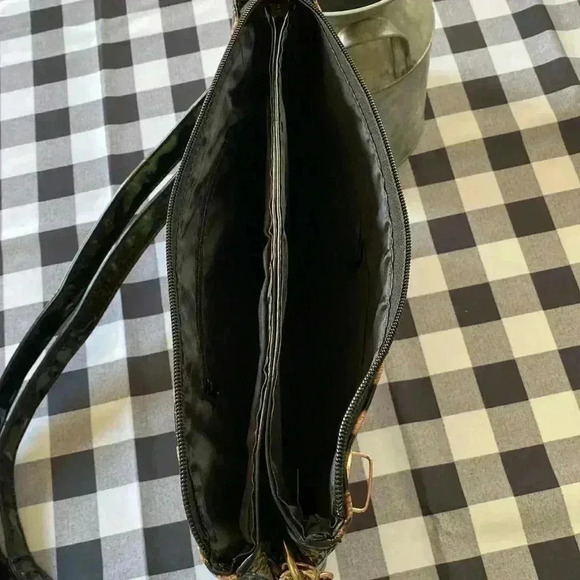 Animal Leopard Print Bag or Wristlet Faux & Shoulder Bag‎ with Gold Hardware - Picture 6 of 8